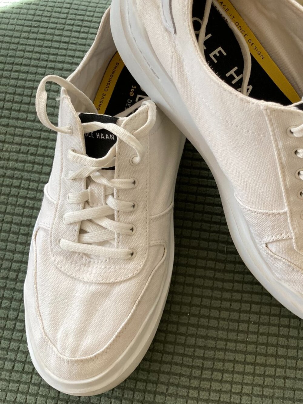 WOMENS COLE HAAN  GRAND SNEAKER WHITE 8.5